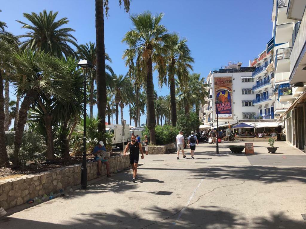 Sunny Flat In Sitges 30 Seconds To Beach, Balcony & Sea Views! Экстерьер фото